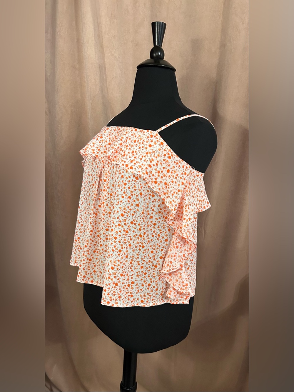 PINK LILY RUFFLE TOP - Picture 3 of 7